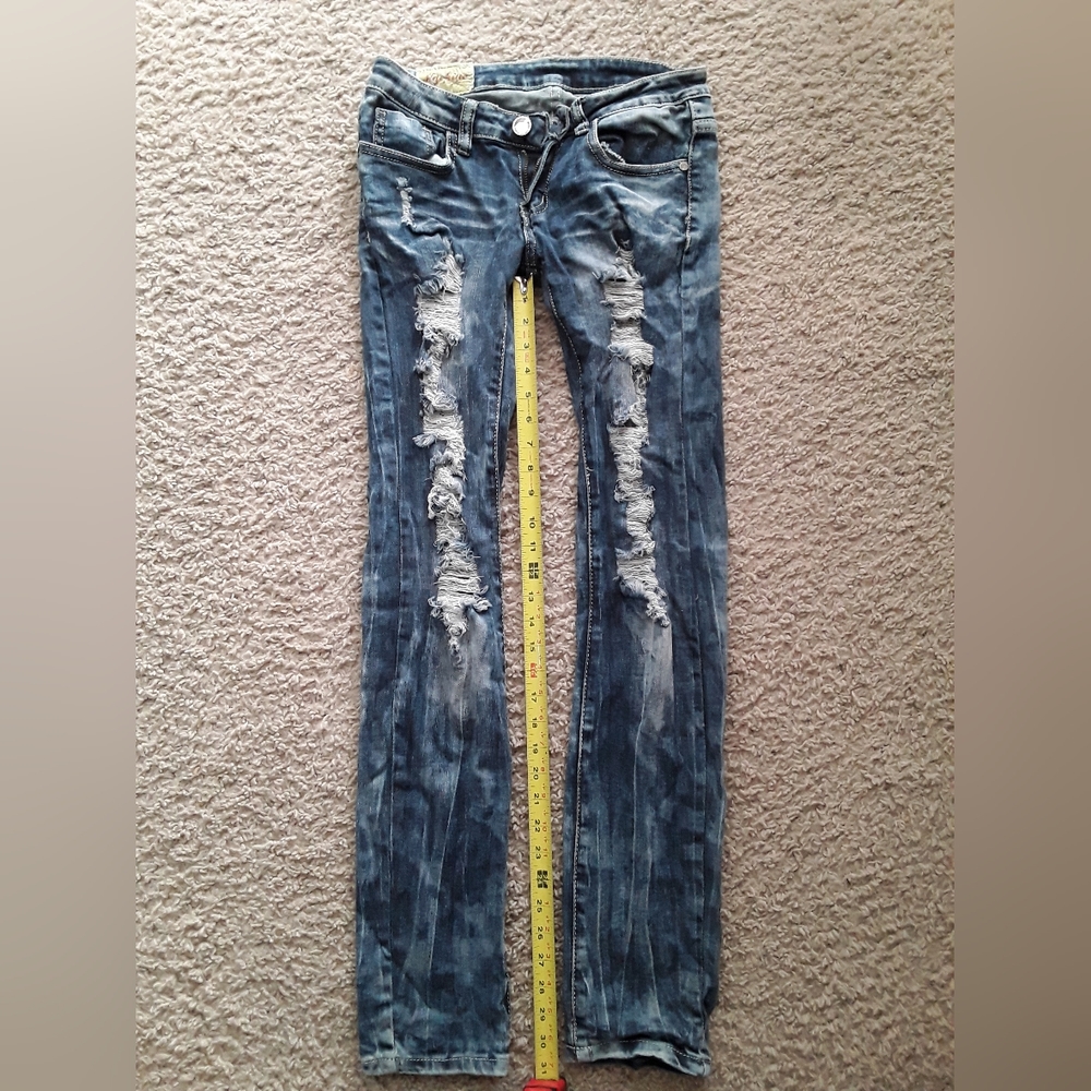 Machine Jeans - Blue with manufactured Tears - size 27 (31 inseam)